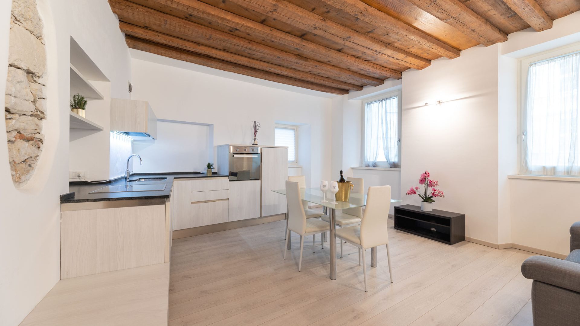 hihotels-trento-appartamento-superior-in-centro-storico-1
