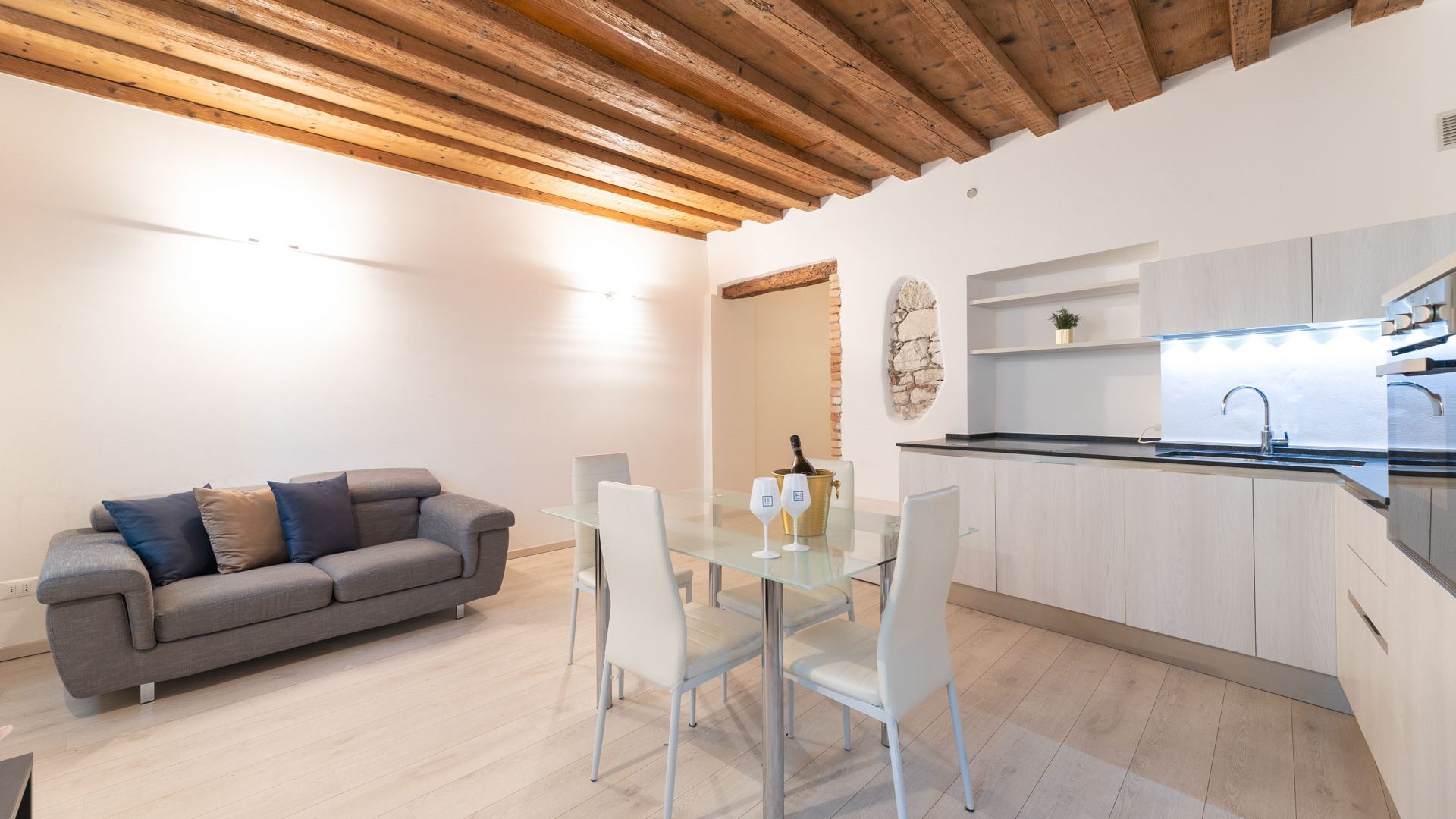 hihotels-trento-appartamento-superior-in-centro-storico-3
