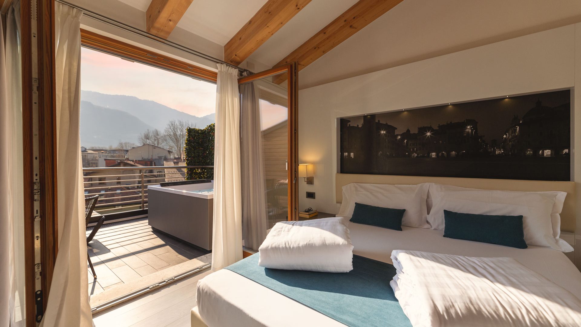 hihotels-trento-camera-monolocale-con-con-jacuzzi-0