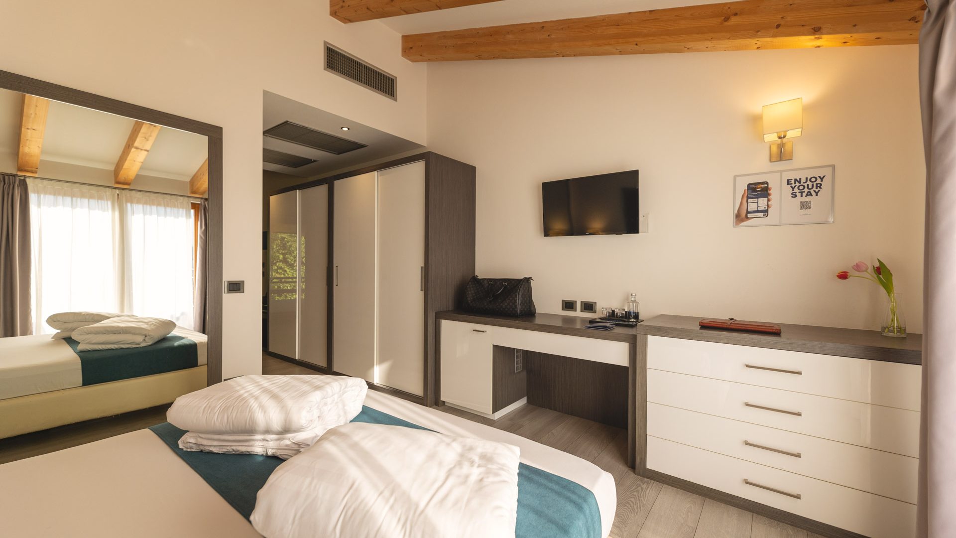 hihotels-trento-camera-monolocale-con-con-jacuzzi-8