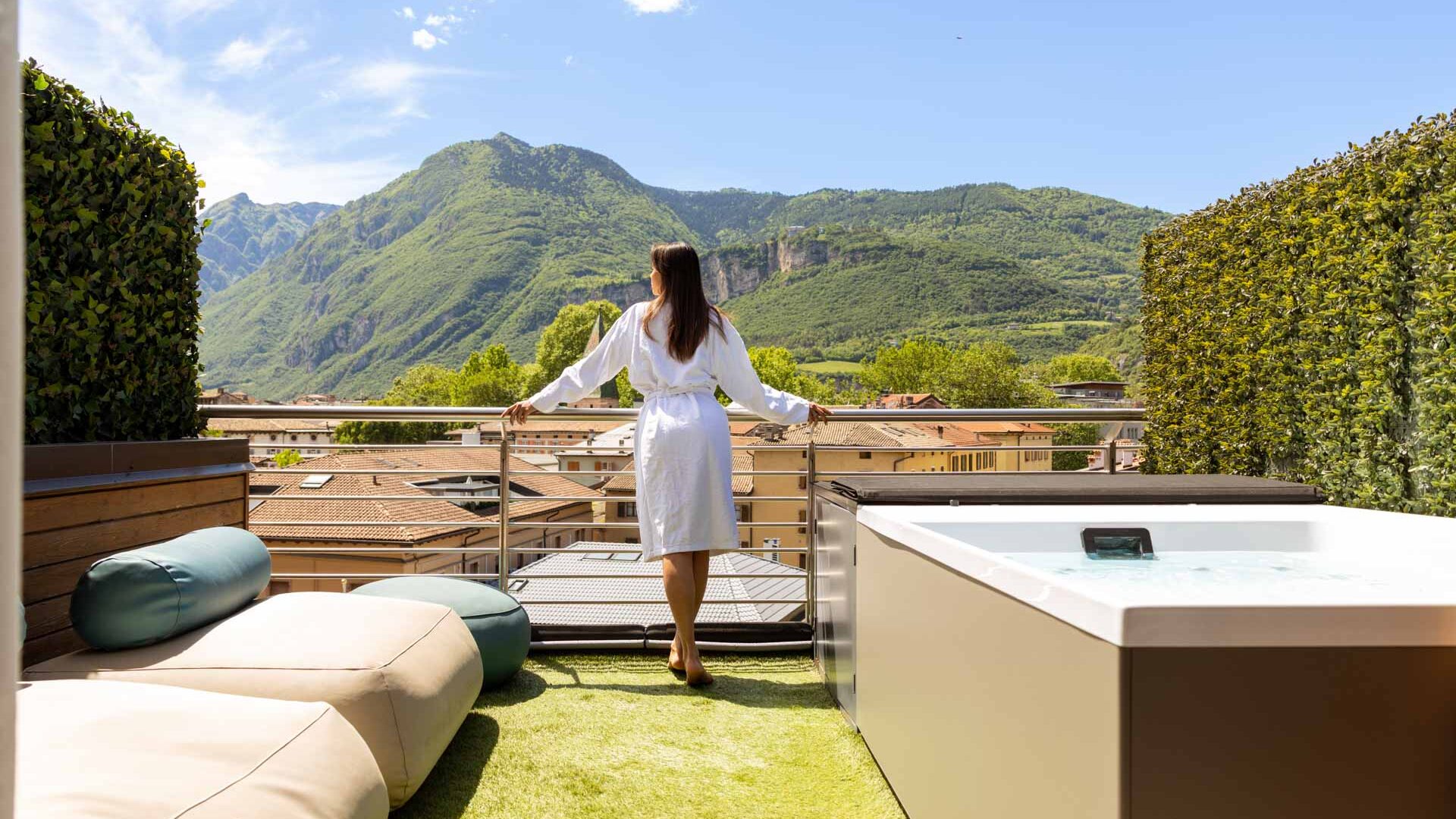 hihotels-trento-hotel-in-trentino-monolocale-juniorsuite-superior-jacuzzi-2